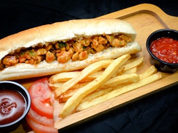 Meat moqalqal sandwich